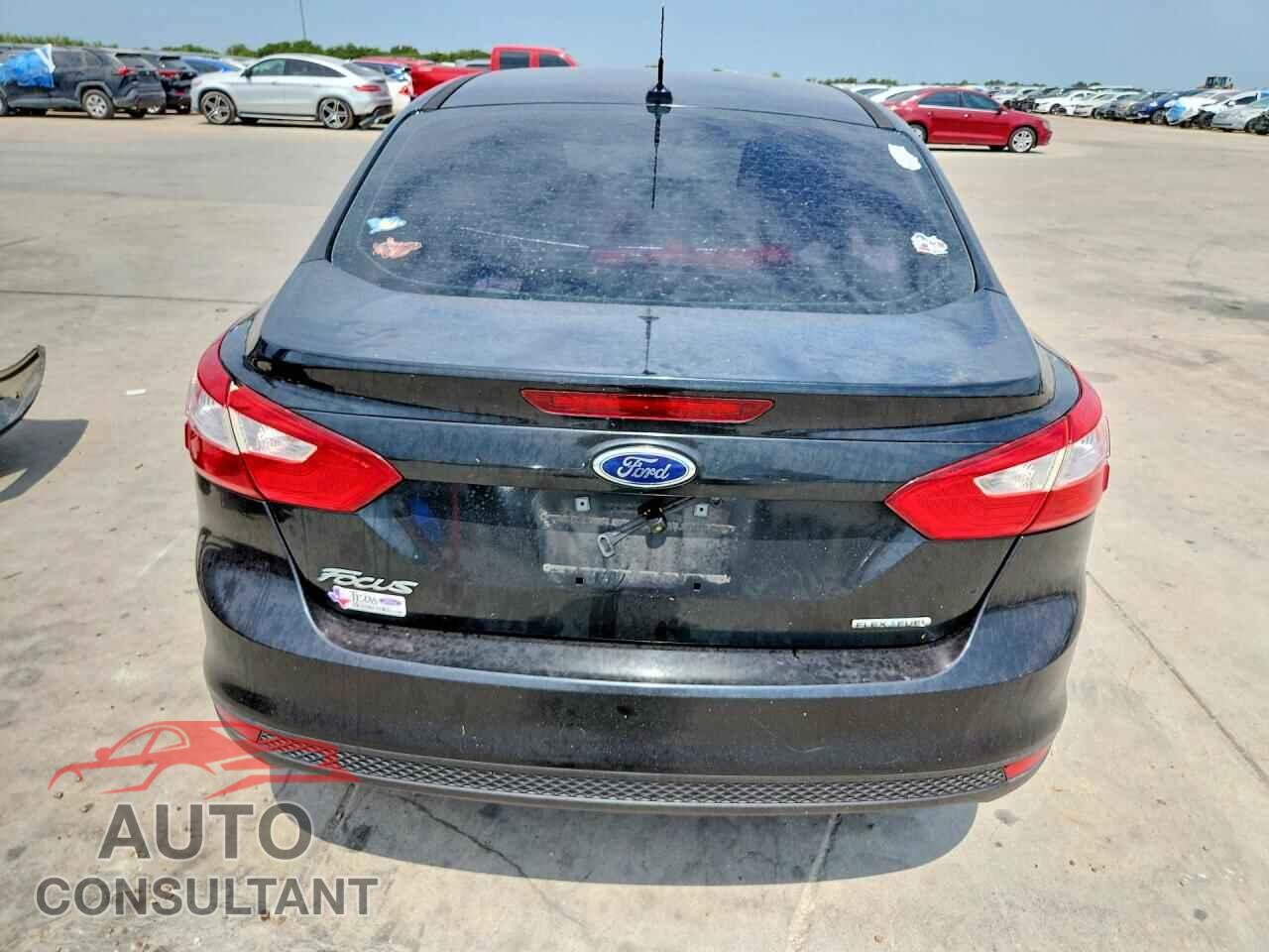 FORD FOCUS 2014 - 1FADP3E27EL389823