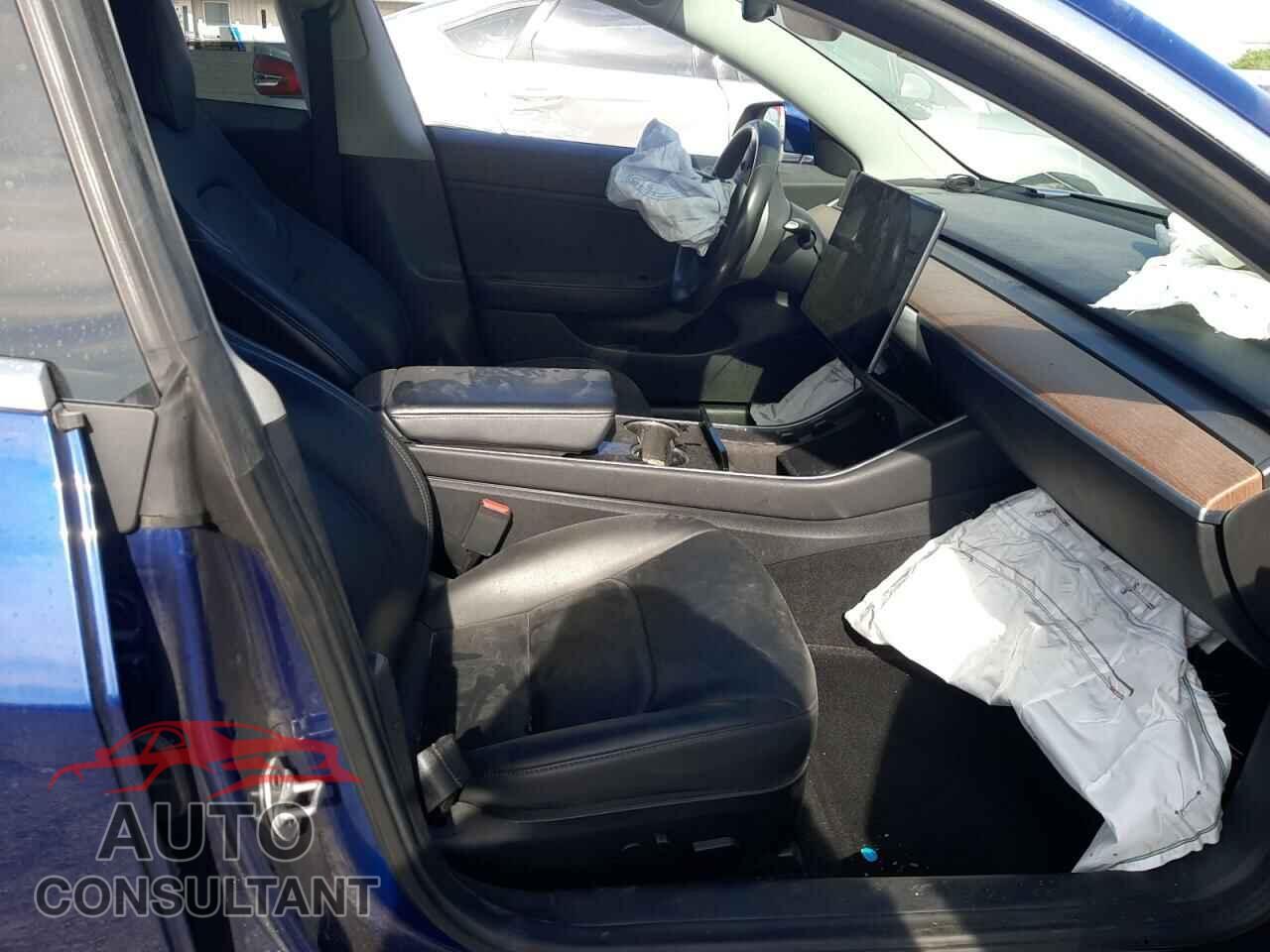TESLA MODEL 3 2019 - 5YJ3E1EB6KF199266