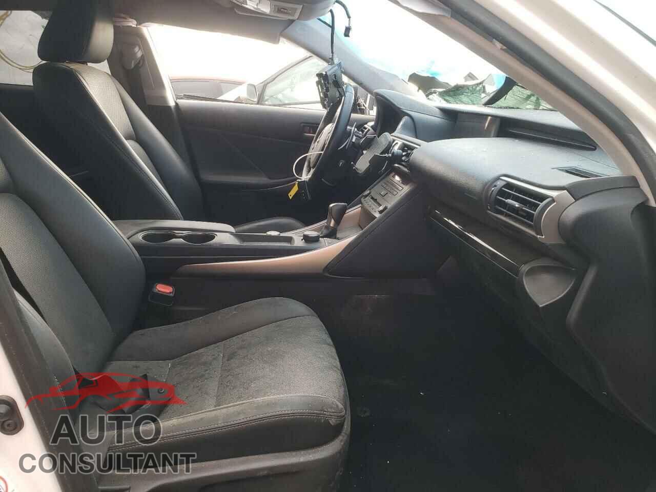 LEXUS IS 2017 - JTHBA1D26H5038725