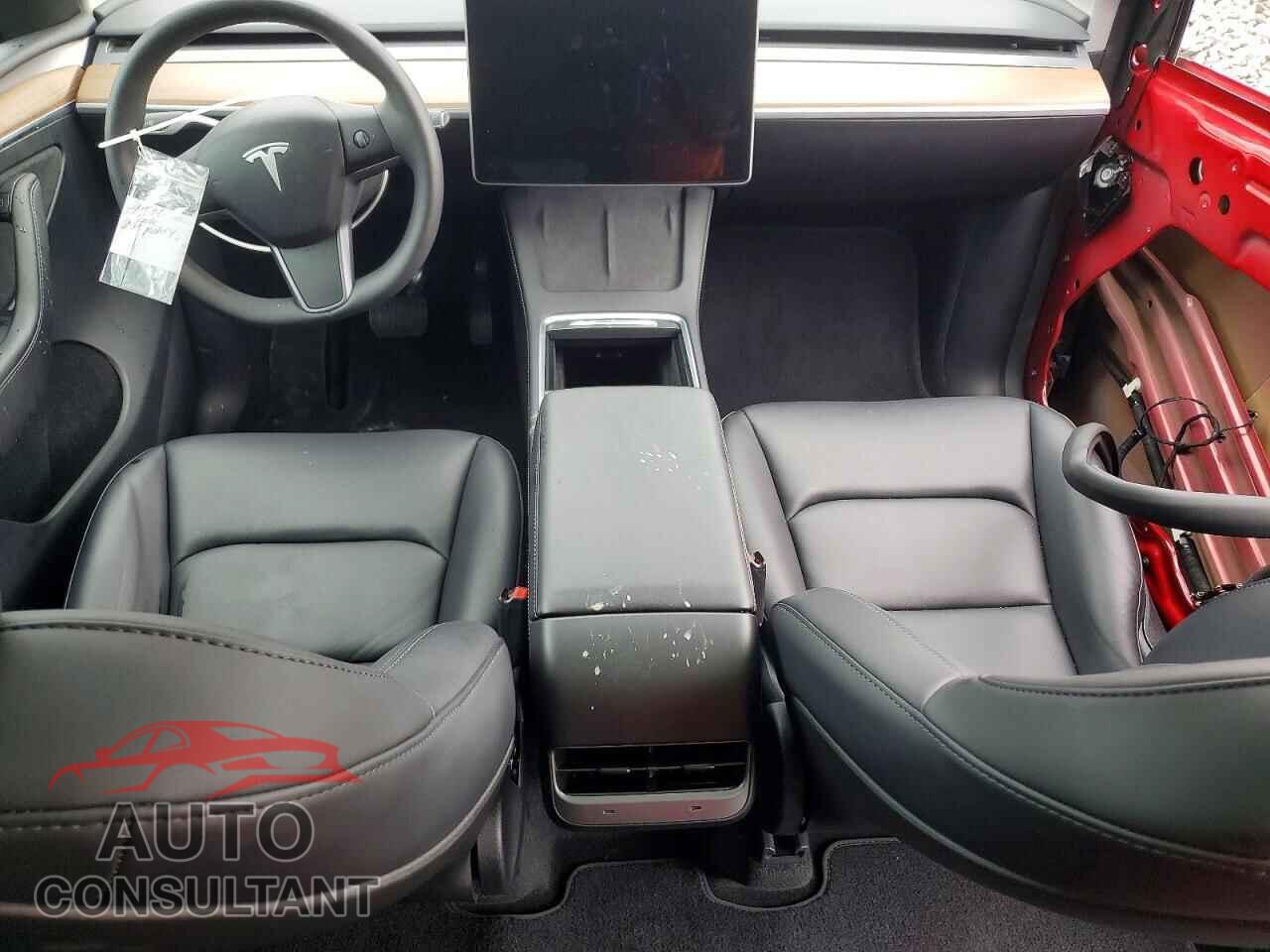 TESLA MODEL Y 2024 - 7SAYGDEE2RF083569
