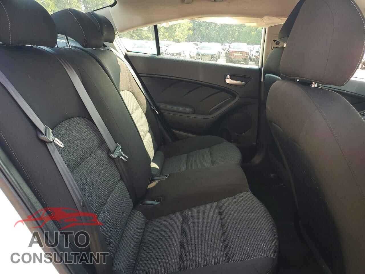 KIA FORTE 2017 - 3KPFK4A77HE092492