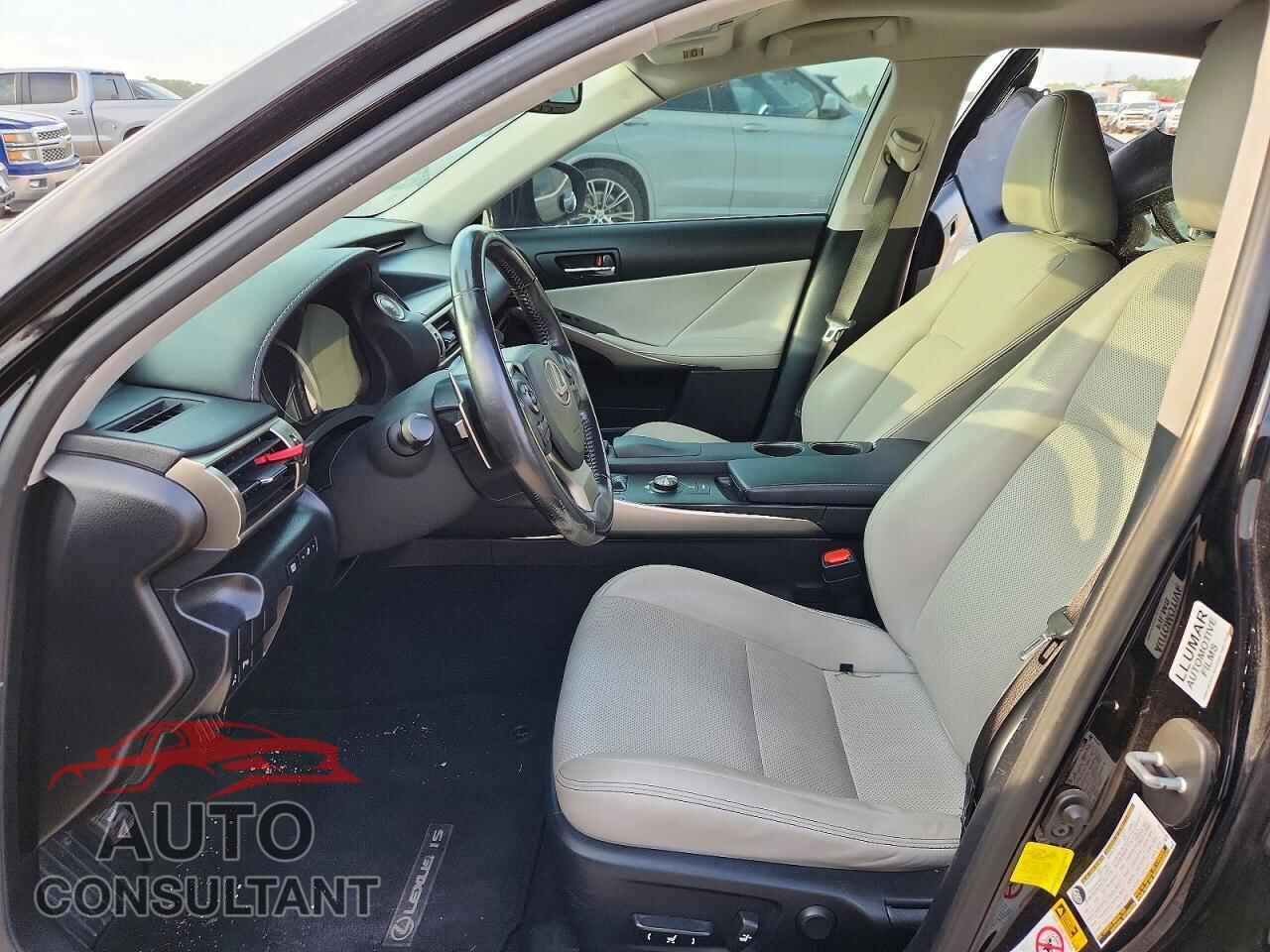 LEXUS IS 2015 - JTHBF1D29F5079025
