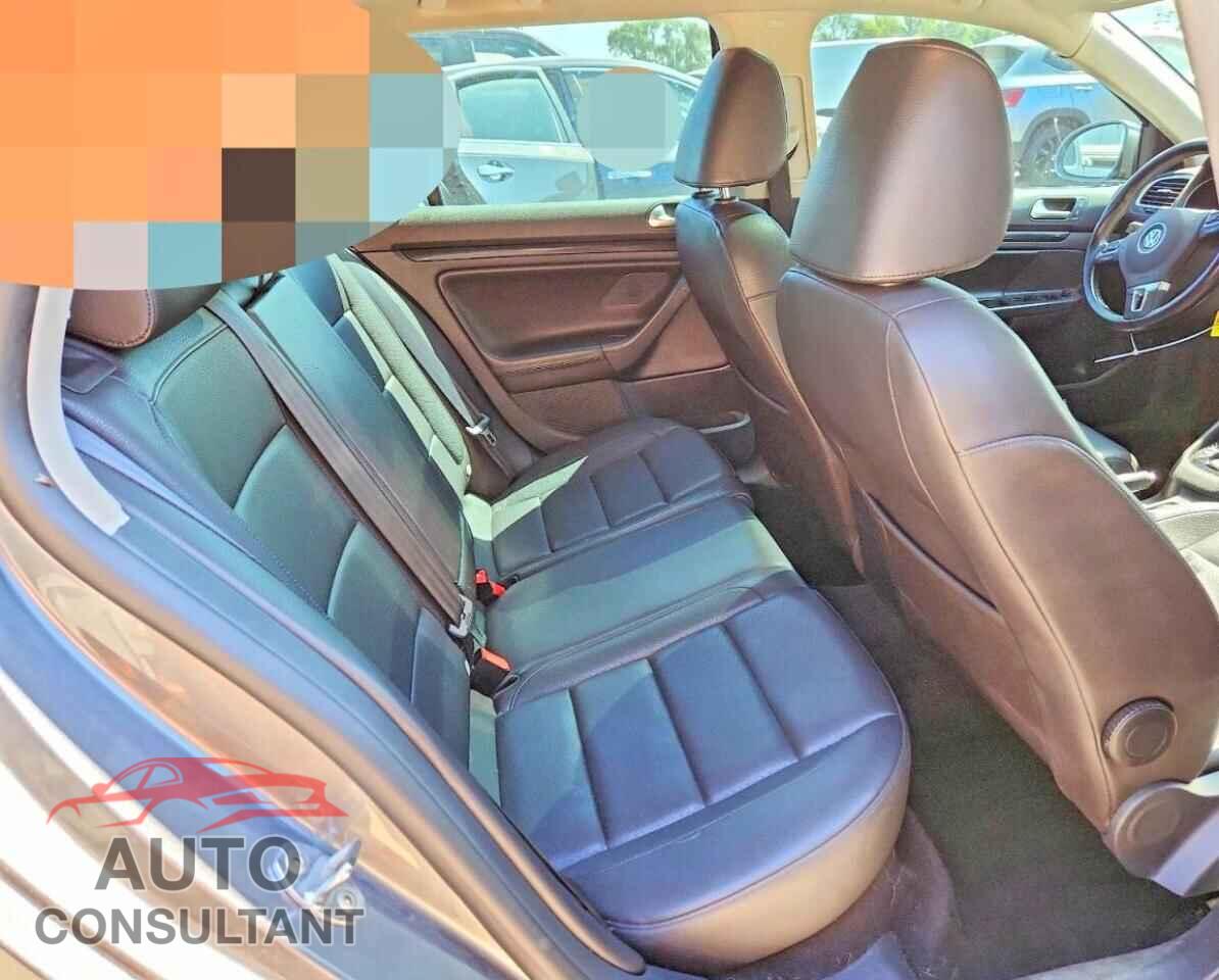 VOLKSWAGEN JETTA 2014 - 3VWPL7AJ7EM610209