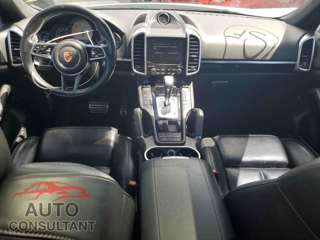 PORSCHE CAYENNE 2017 - WP1AB2A28HLA51524