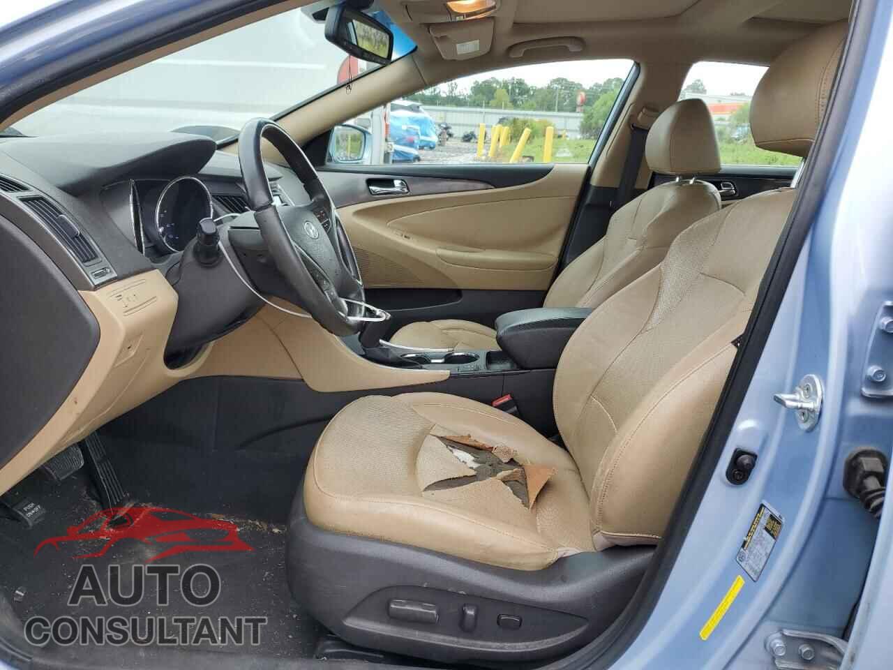 HYUNDAI SONATA 2012 - KMHEC4A48CA033120