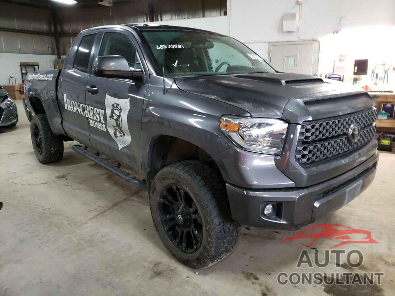 TOYOTA TUNDRA 2018 - 5TFUW5F16JX721865