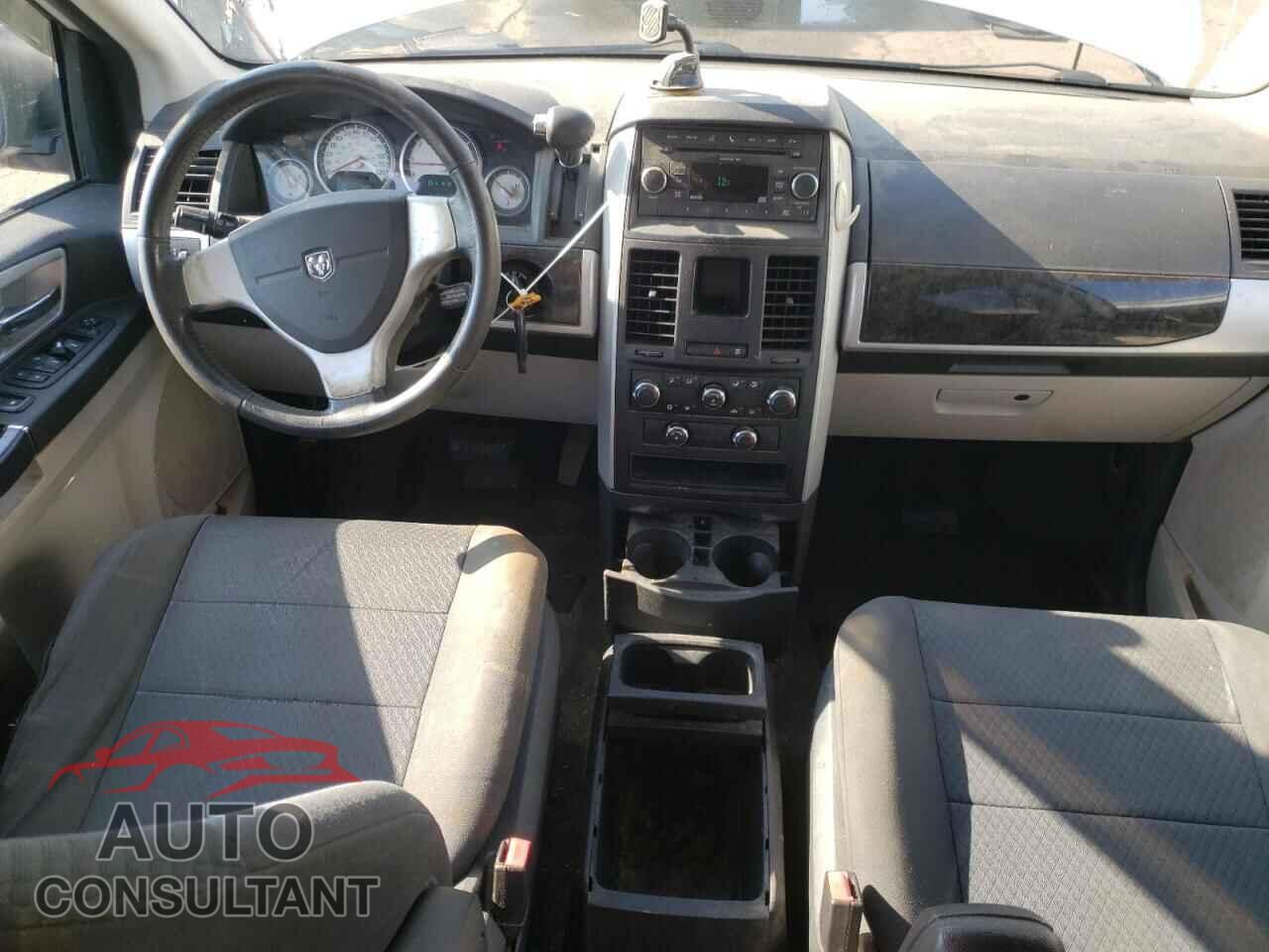 DODGE CARAVAN 2010 - 2D4RN5D14AR201967