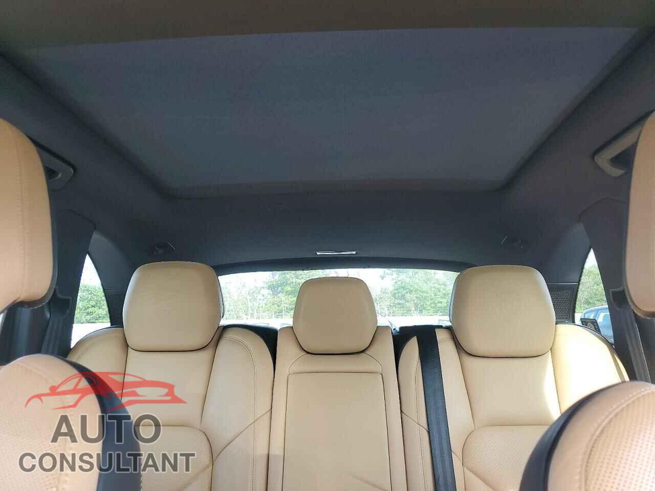 PORSCHE CAYENNE 2016 - WP1AA2A26GKA11854