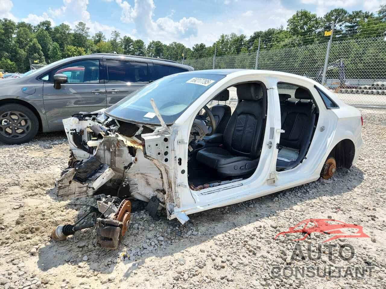 AUDI A3 2019 - WAUAUGFF1KA104570