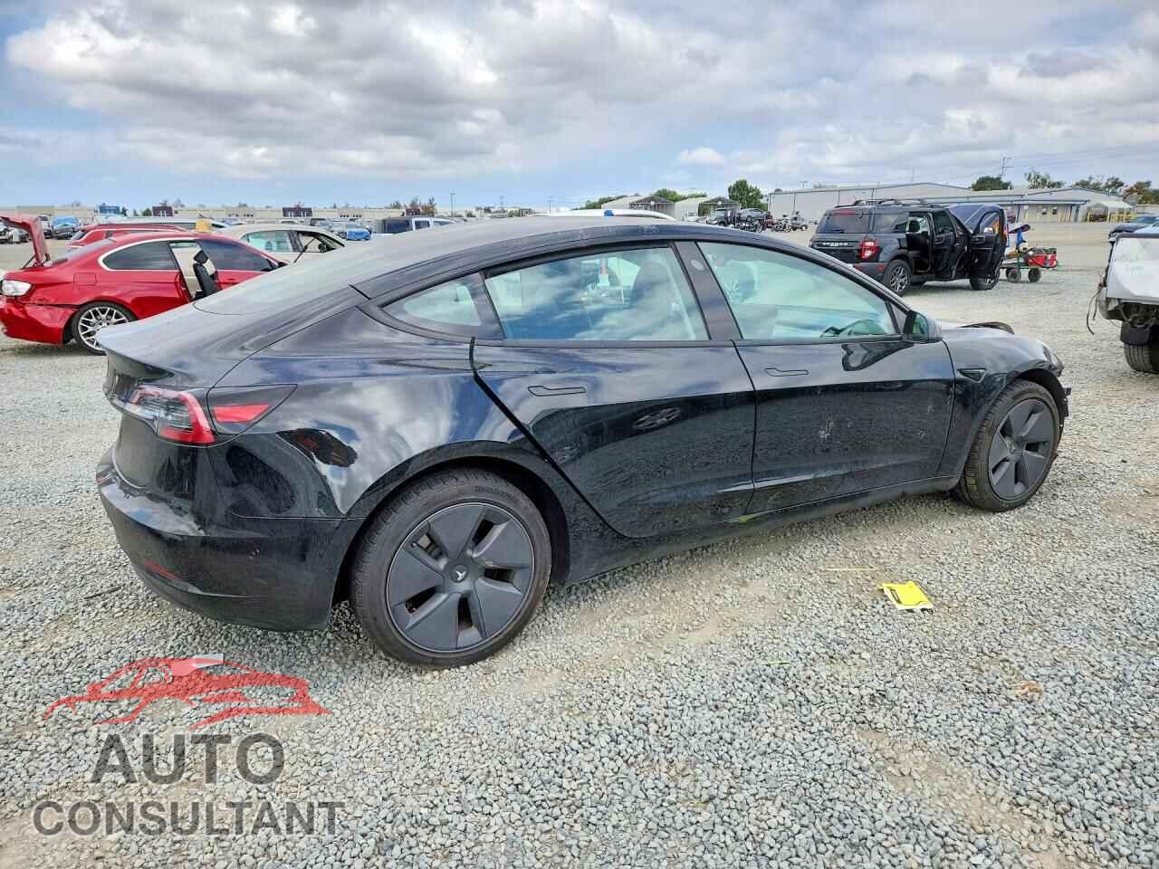 TESLA MODEL 3 2023 - 5YJ3E1EA8PF586903
