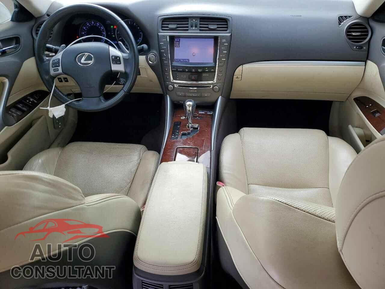 LEXUS IS 2013 - JTHCF5C28D5061979