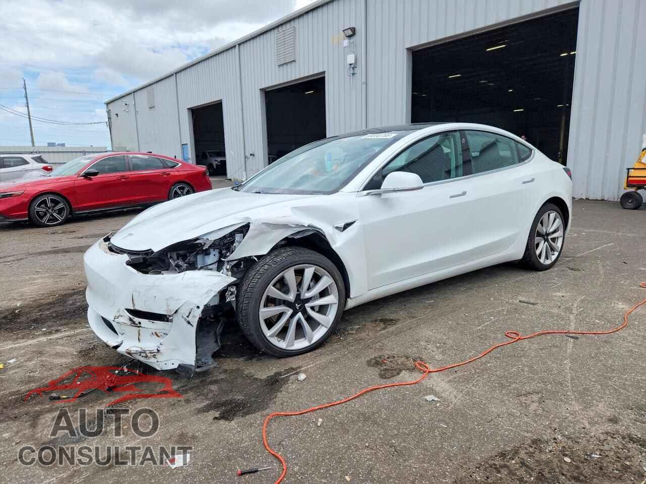 TESLA MODEL 3 2018 - 5YJ3E1EA6JF013764