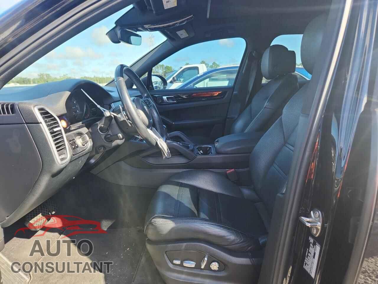 PORSCHE CAYENNE 2019 - WP1AA2AY2KDA18382
