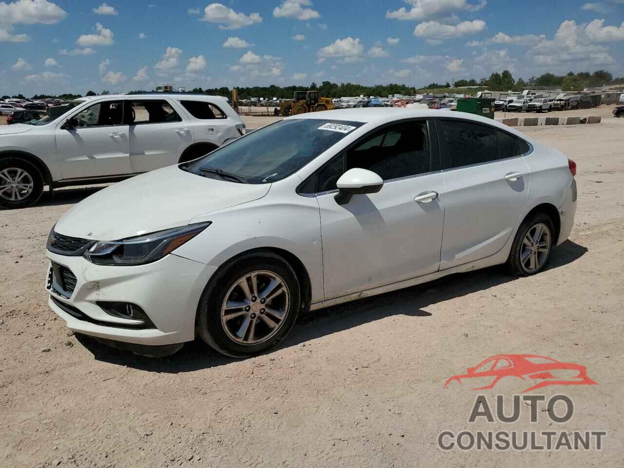 CHEVROLET CRUZE 2018 - 1G1BE5SMXJ7119957