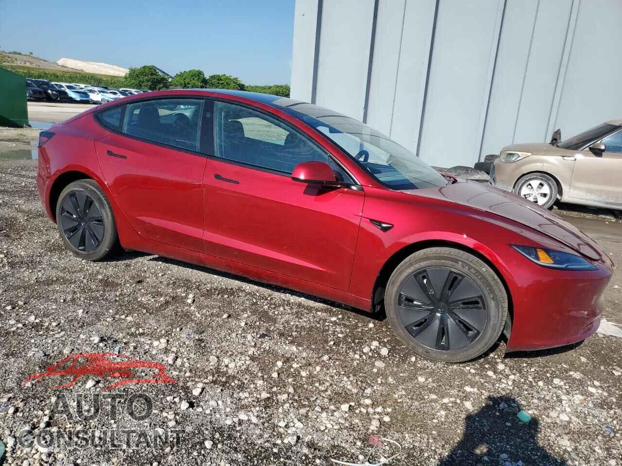 TESLA MODEL 3 2025 - 5YJ3E1EA3SF939525