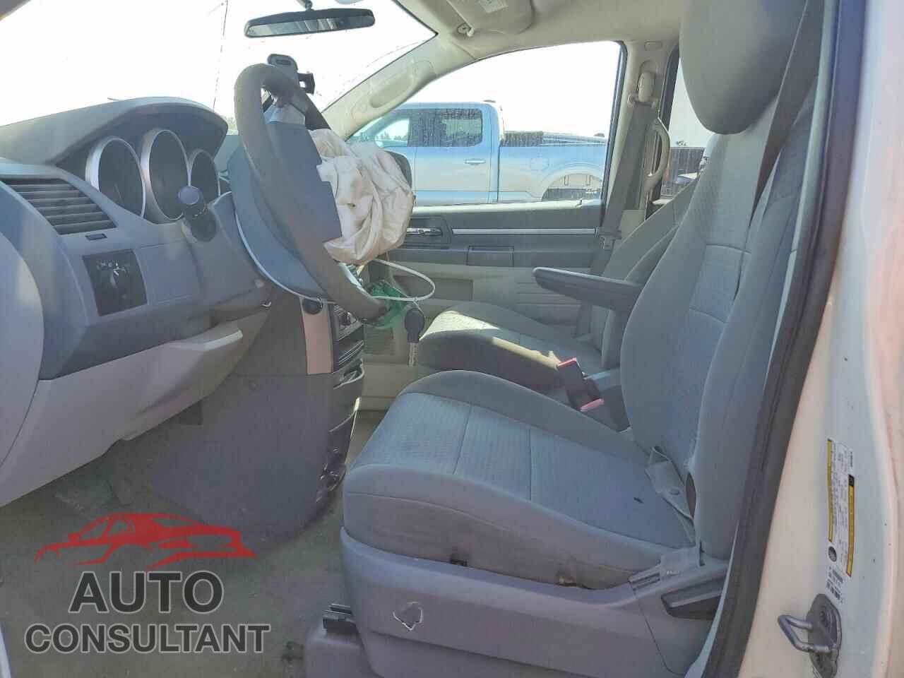 DODGE CARAVAN 2010 - 2D4RN4DE8AR348872