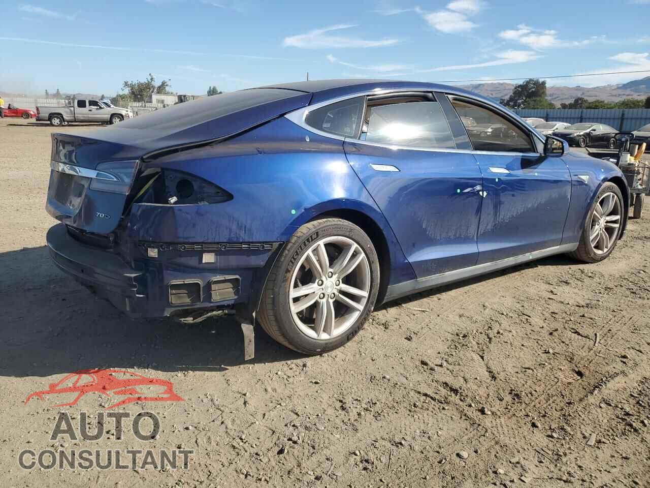 TESLA MODEL S 2015 - 5YJSA1S24FF086031