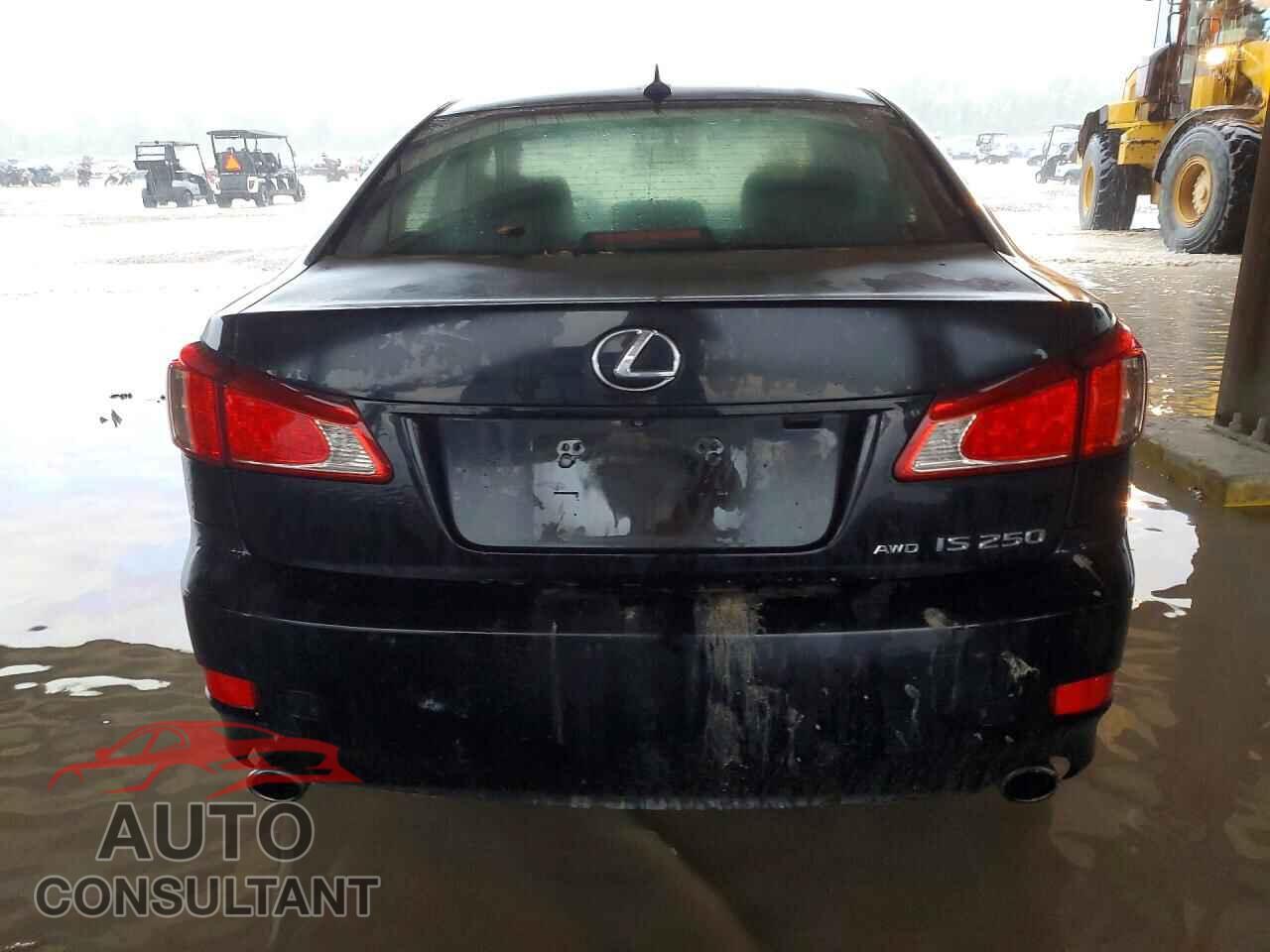 LEXUS IS 2011 - JTHCF5C25B5050791