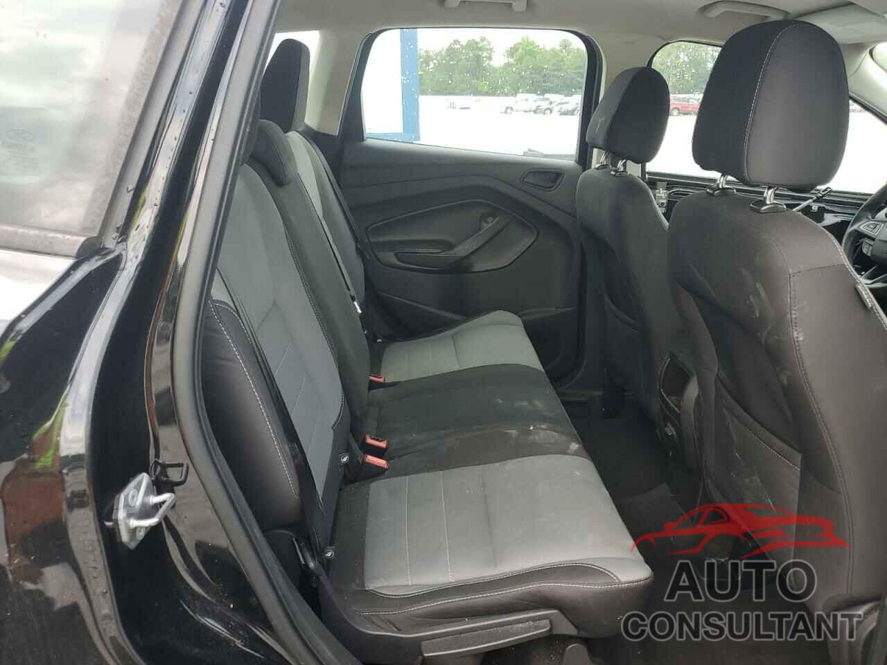 FORD ESCAPE 2017 - 1FMCU0F7XHUA08550