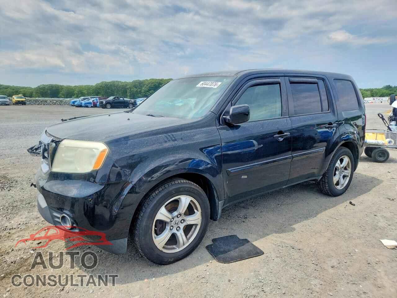 HONDA PILOT 2013 - 5FNYF4H49DB037409