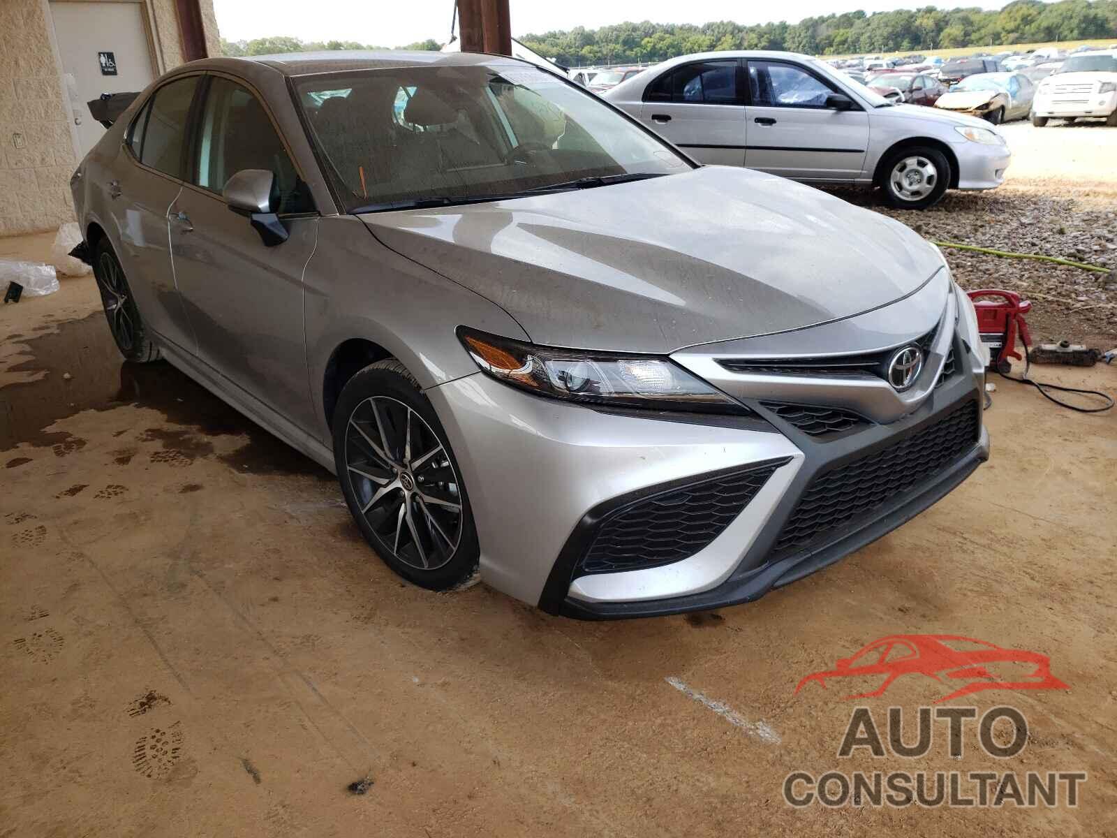 TOYOTA CAMRY 2021 - 4T1G11AK9MU601225