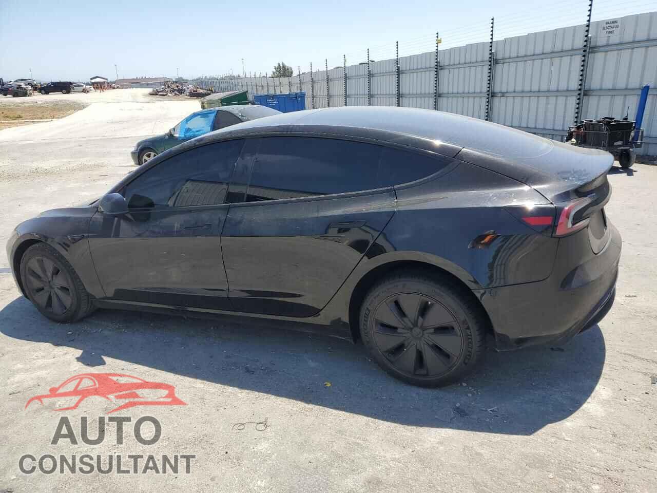 TESLA MODEL 3 2024 - 5YJ3E1EA4RF782713
