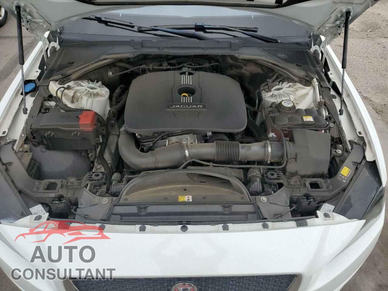 JAGUAR XE 2017 - SAJAR4BG7HA977848