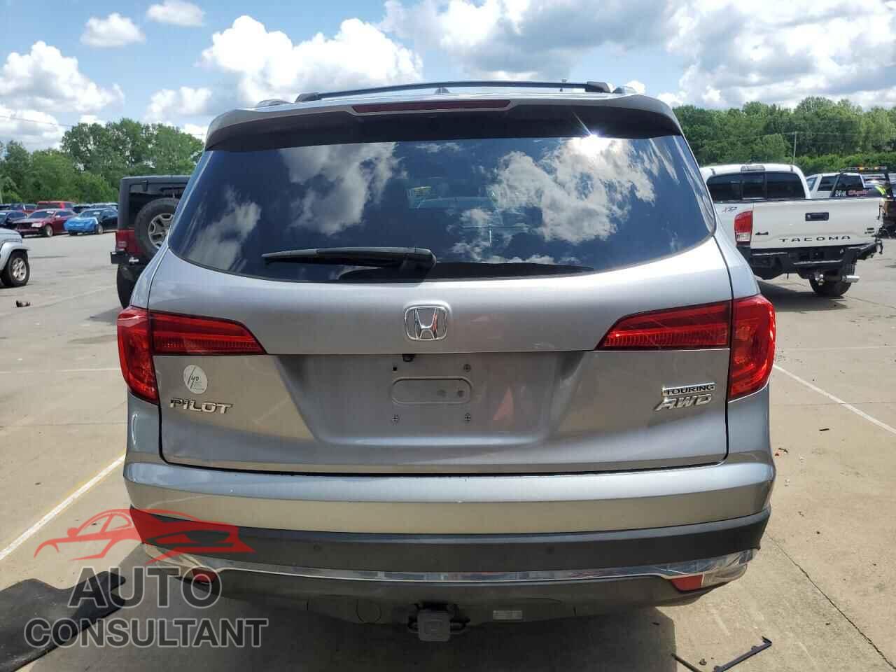 HONDA PILOT 2017 - 5FNYF6H92HB018228