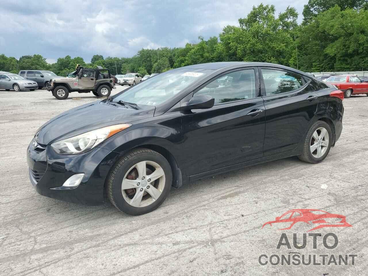 HYUNDAI ELANTRA 2013 - KMHDH4AE2DU813801