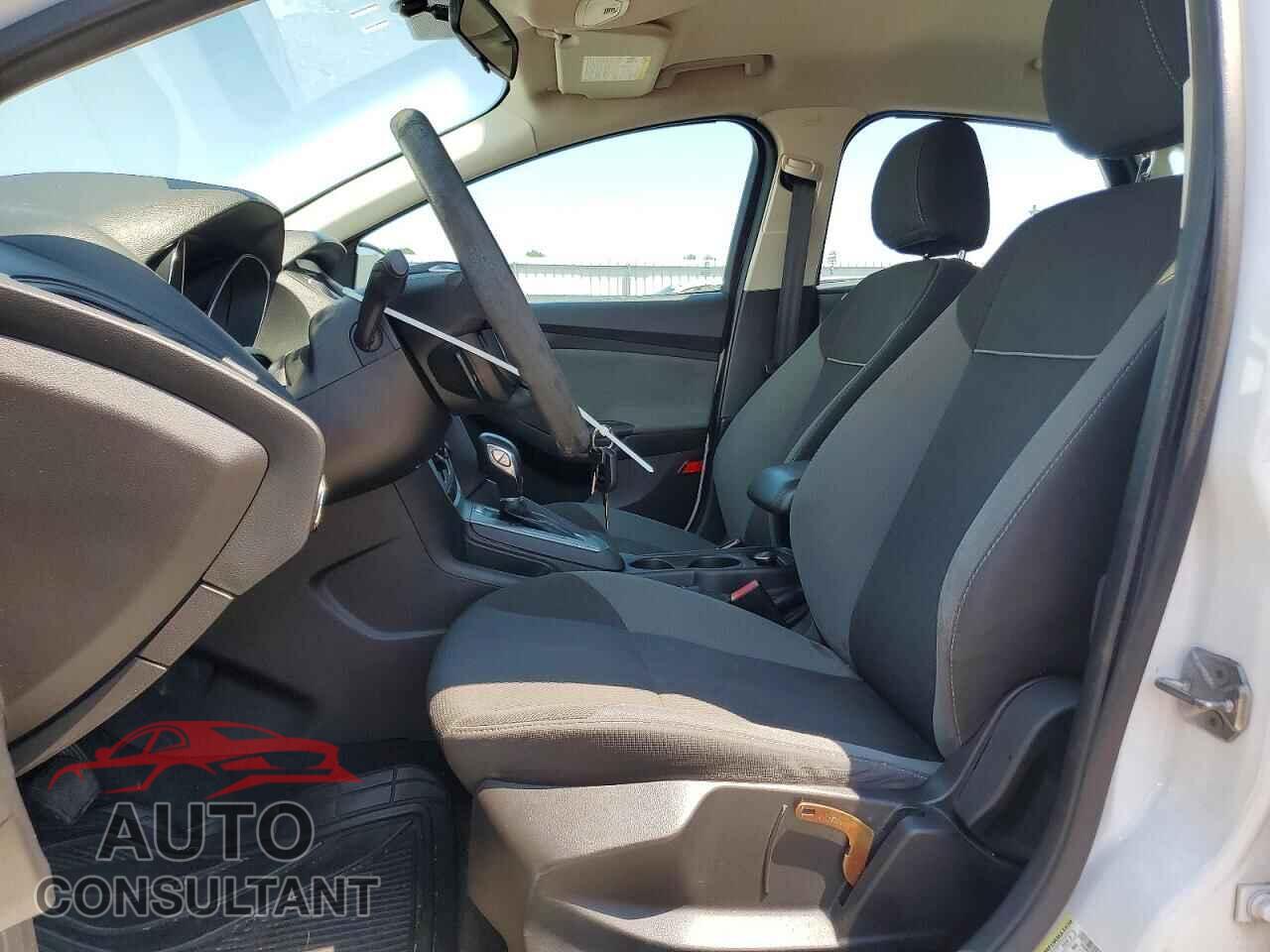 FORD FOCUS 2012 - 1FAHP3F20CL458123