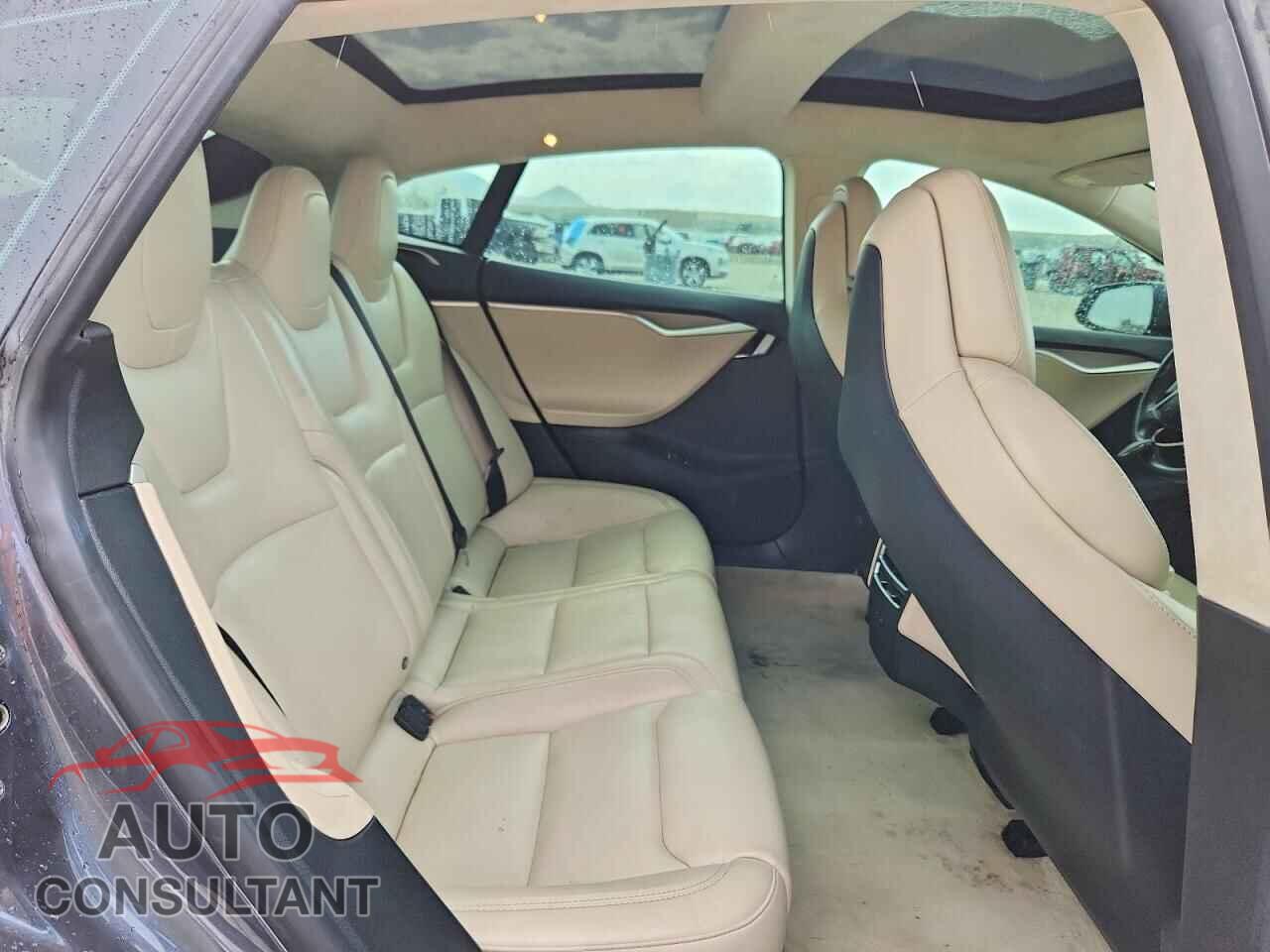 TESLA MODEL S 2017 - 5YJSA1E20HF229216