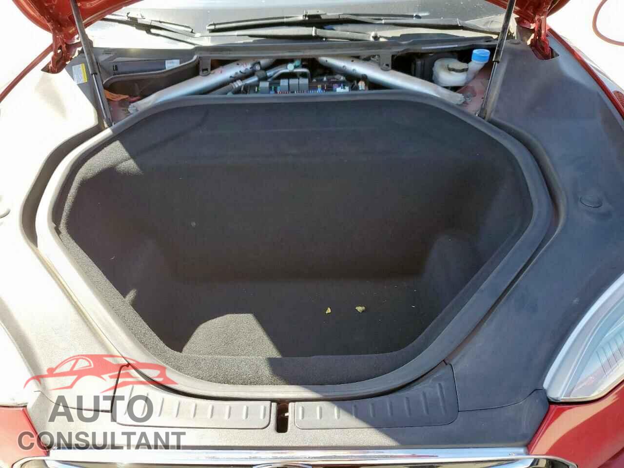 TESLA MODEL S 2015 - 5YJSA1E25FF103267