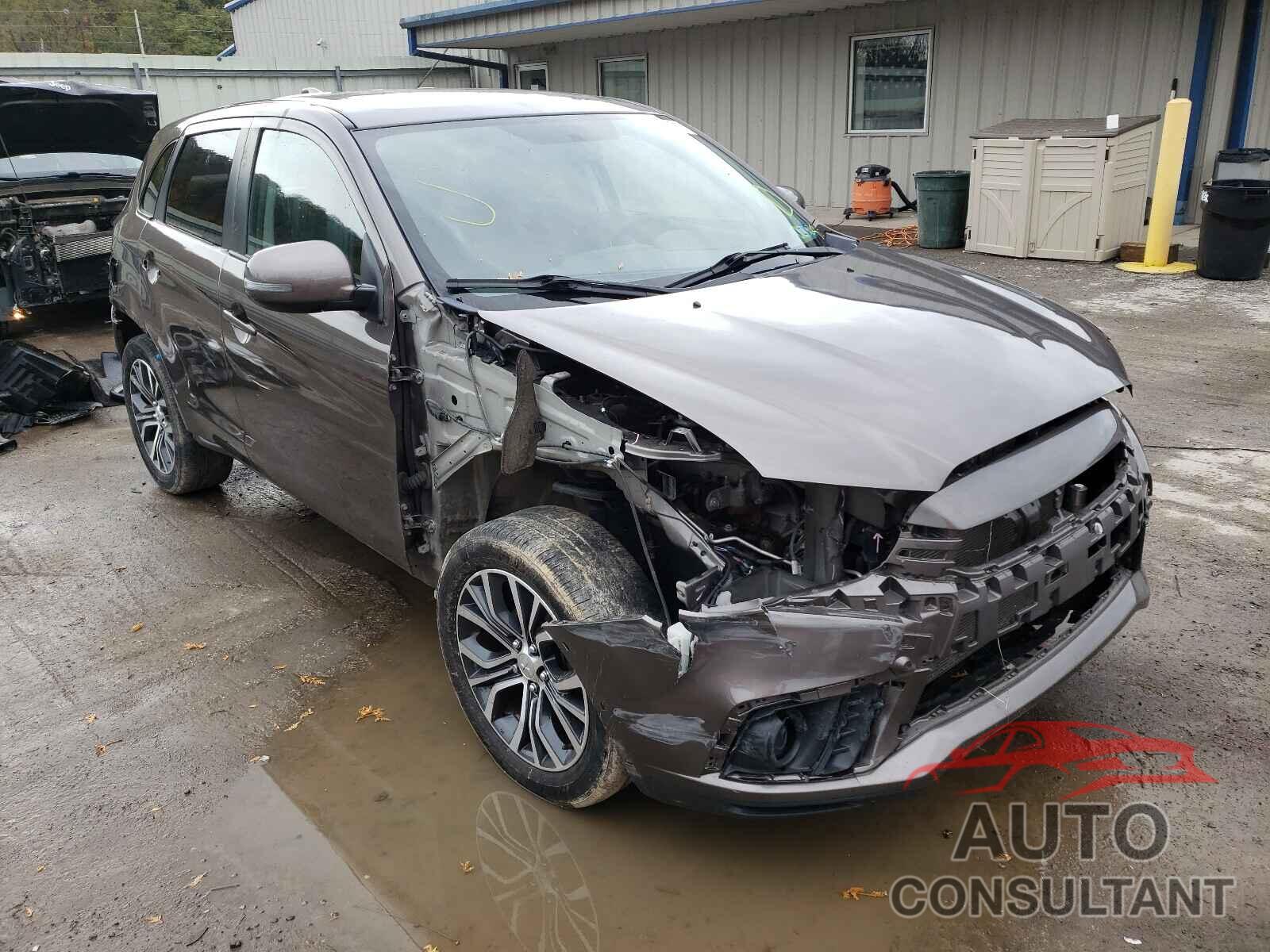 MITSUBISHI OUTLANDER 2019 - JA4AR3AU8KU019205