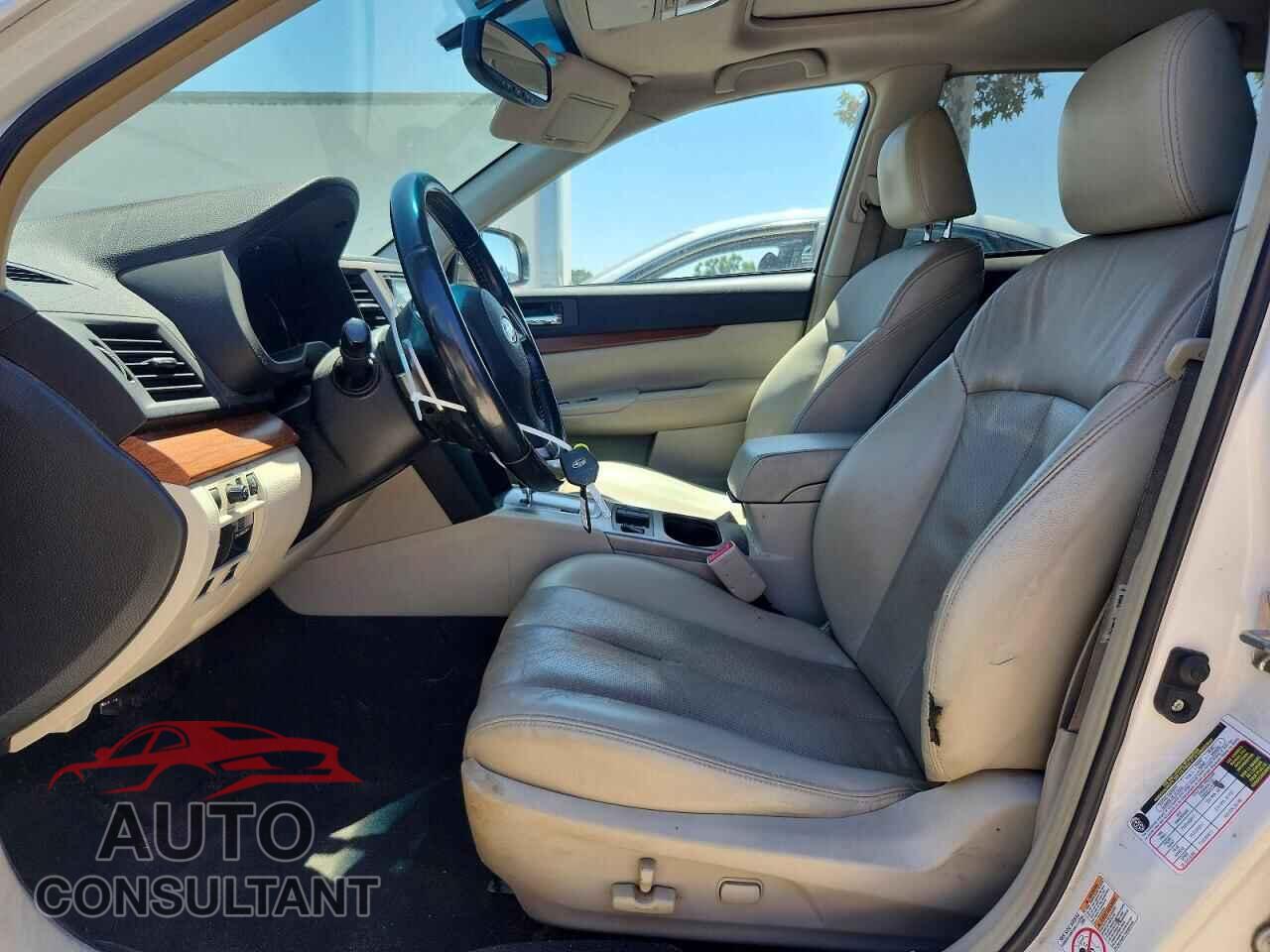 SUBARU OUTBACK 2013 - 4S4BRBKC8D3217670