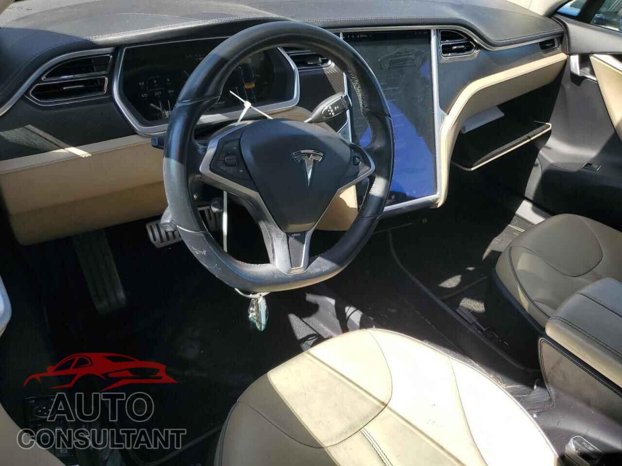 TESLA MODEL S 2013 - 5YJSA1CP2DFP05684