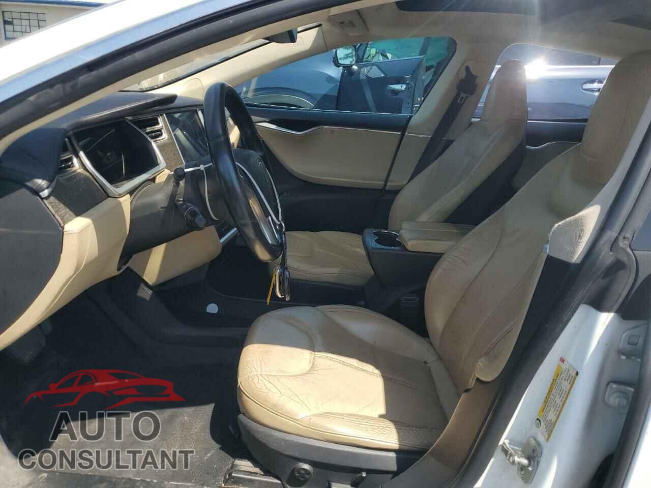 TESLA MODEL S 2013 - 5YJSA1DN0DFP18592