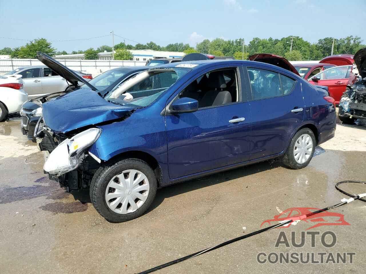 NISSAN VERSA 2018 - 3N1CN7AP2JL801989