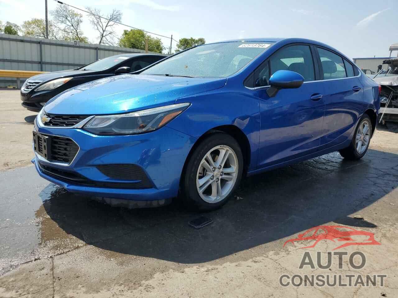 CHEVROLET CRUZE 2018 - 1G1BE5SM1J7143080