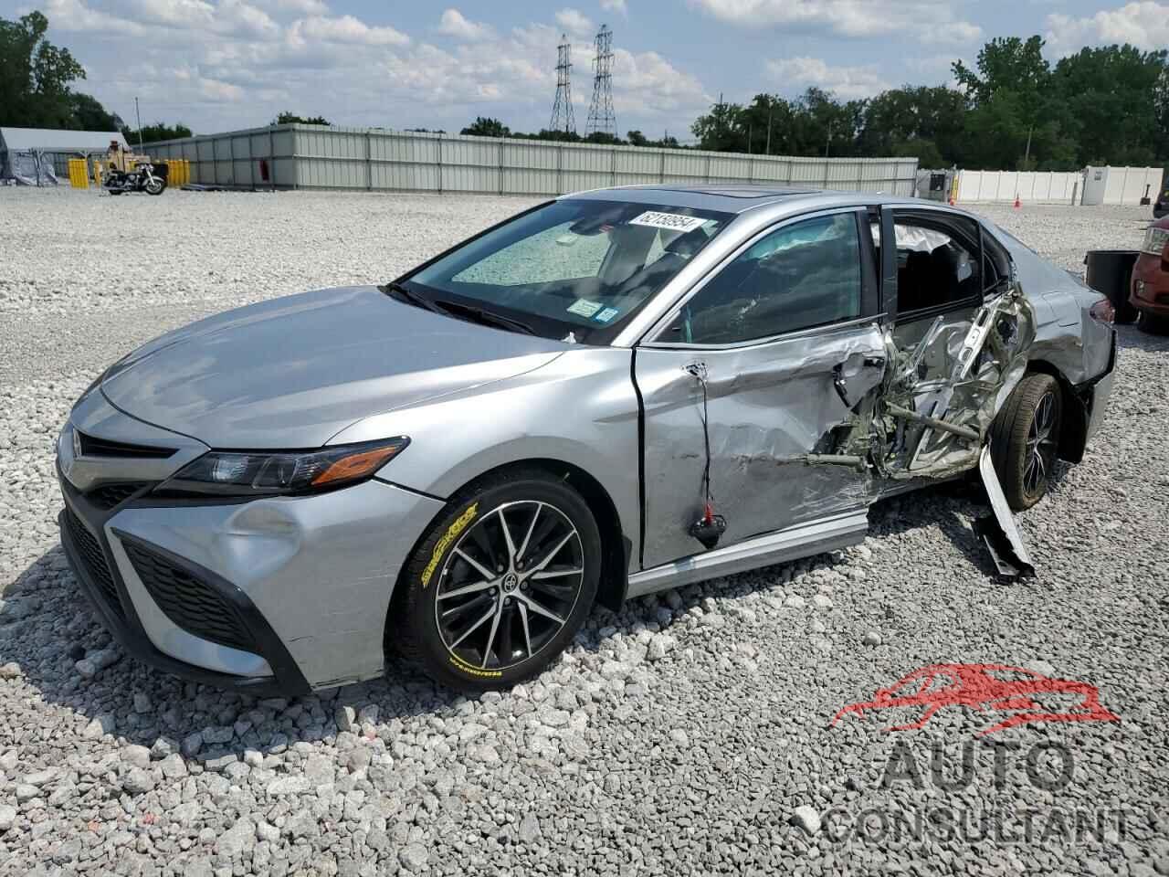 TOYOTA CAMRY 2022 - 4T1T11AK0NU640916