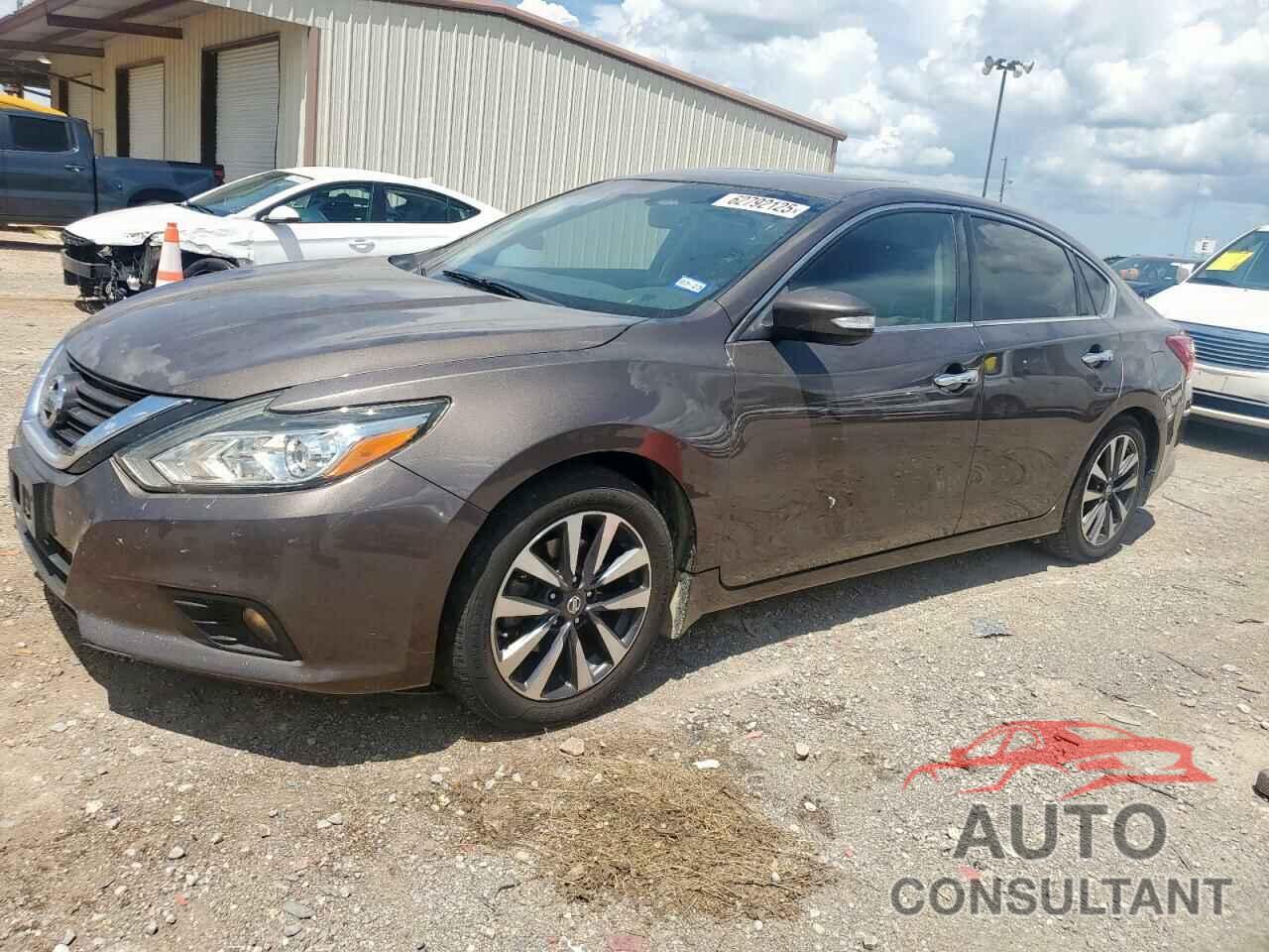 NISSAN ALTIMA 2017 - 1N4AL3AP5HC158861