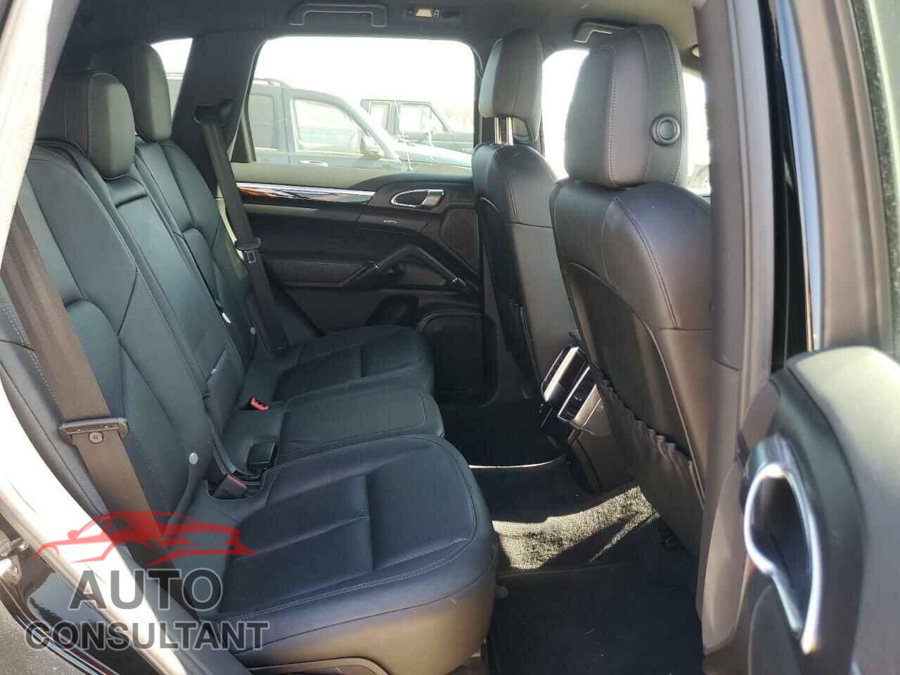 PORSCHE CAYENNE 2011 - WP1AA2A20BLA10119