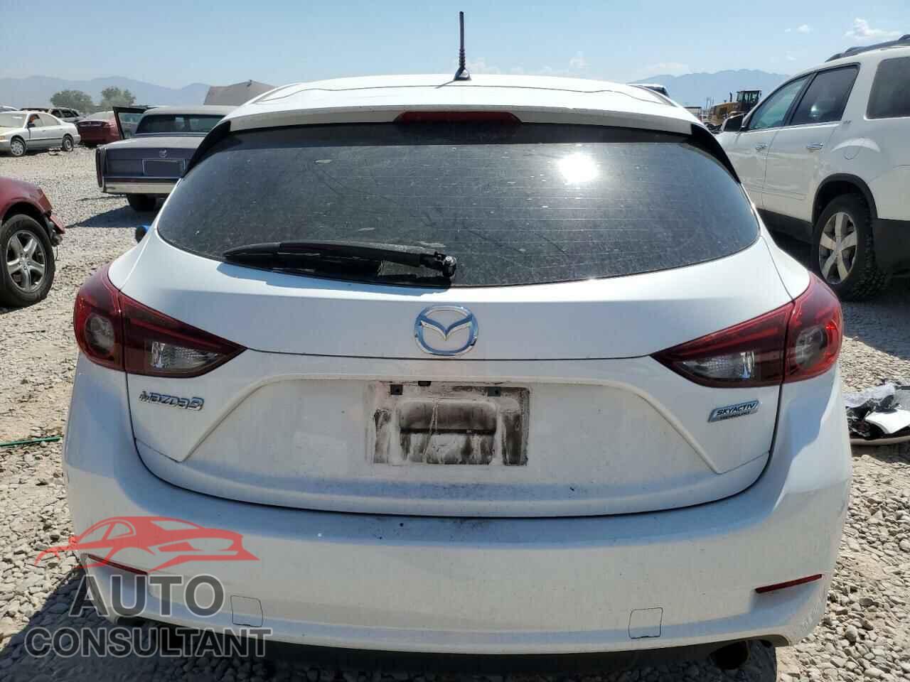 MAZDA 3 2017 - 3MZBN1K71HM111737