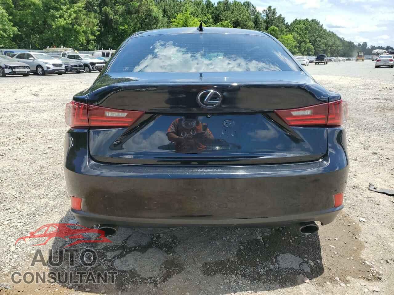 LEXUS IS 2014 - JTHBF1D28E5011300
