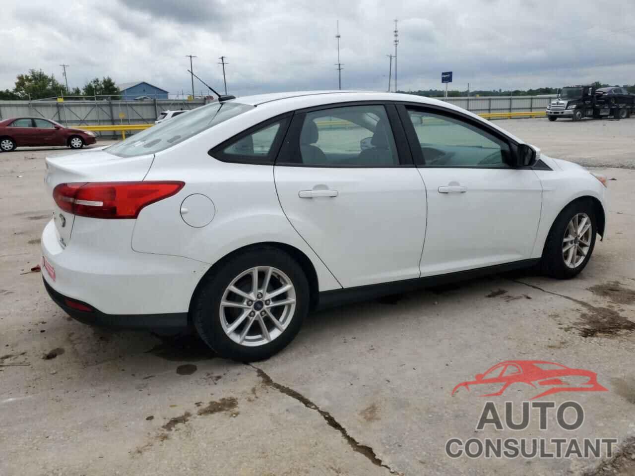 FORD FOCUS 2015 - 1FADP3F20FL201501