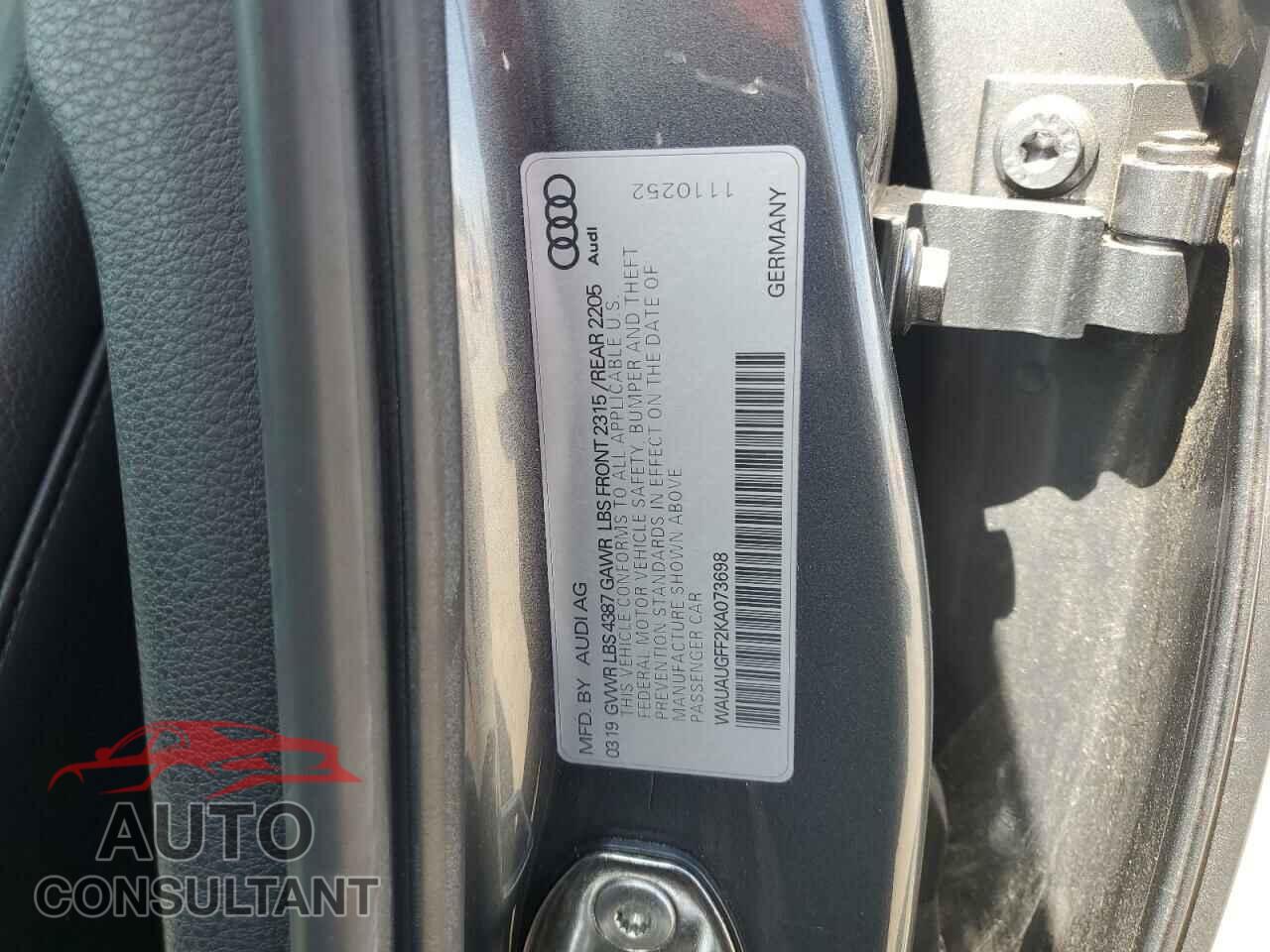 AUDI A3 2019 - WAUAUGFF2KA073698