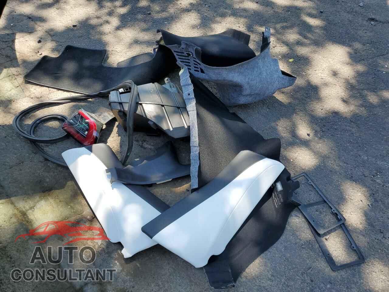 TESLA MODEL 3 2019 - 5YJ3E1EB3KF391373