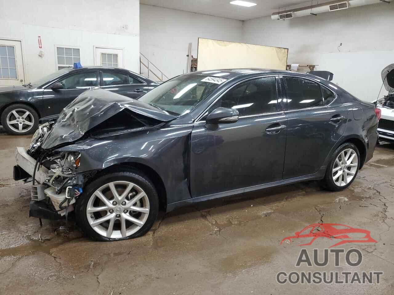 LEXUS IS 2011 - JTHCF5C26B5050105