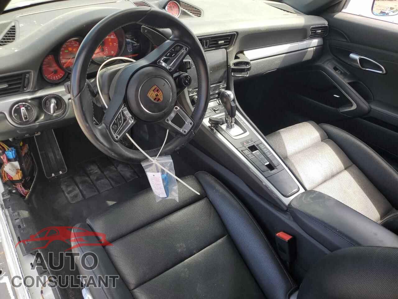 PORSCHE 911 2017 - WP0AB2A93HS122679