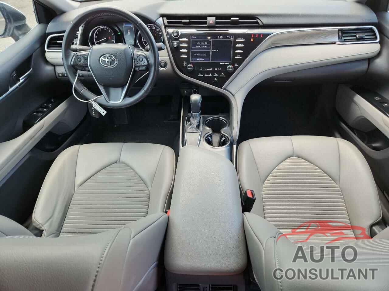 TOYOTA CAMRY 2018 - 4T1B11HK9JU551308