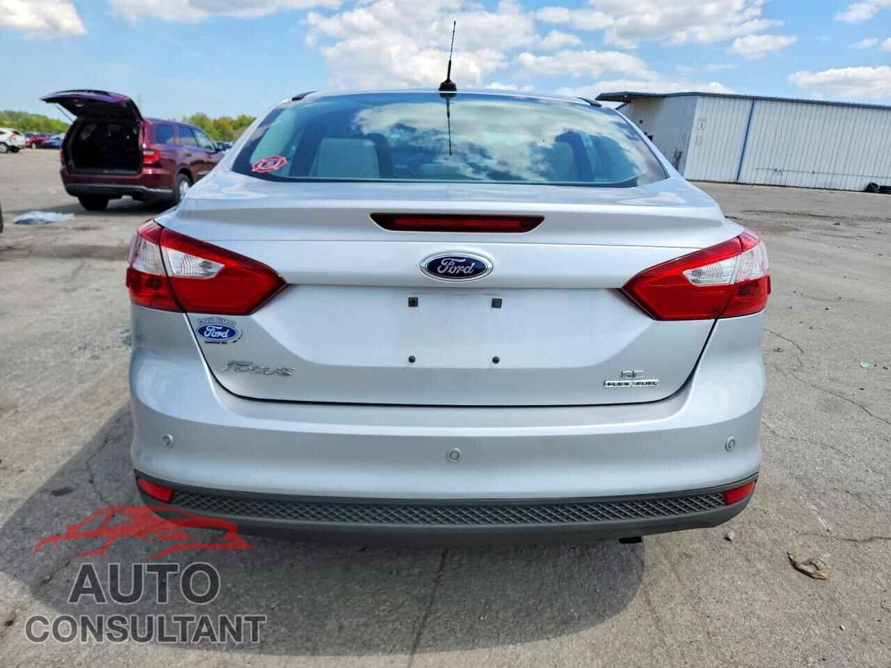 FORD FOCUS 2014 - 1FADP3F2XEL155111